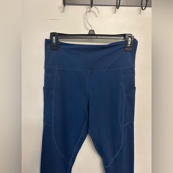 🍁Zyia Active Navy Blue Capris With Pockets - Picture 2 of 11